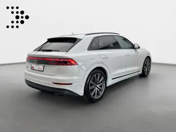 AUDI Q8 55 TFSIe qu S line tip Air B&O HUD Matrix Vir