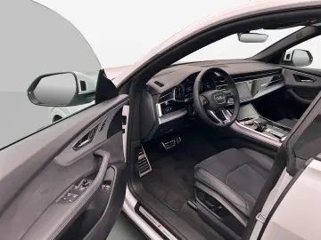 AUDI Q8 55 TFSIe qu S line tip Air B&O HUD Matrix Vir