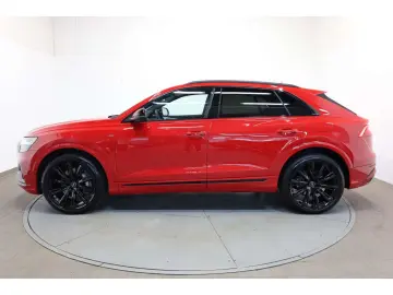 AUDI Q8 55 TFSI e quattro S line