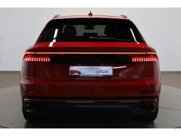 AUDI Q8 55 TFSI e quattro S line