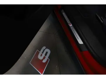 AUDI Q8 55 TFSI e quattro S line
