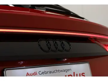 AUDI Q8 55 TFSI e quattro S line