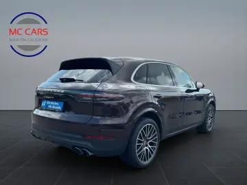 PORSCHE Cayenne Sport