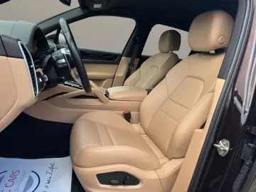 PORSCHE Cayenne Sport
