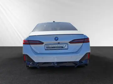 BMW 530e M Sport Pro AHK Pano 21 LMR B&W