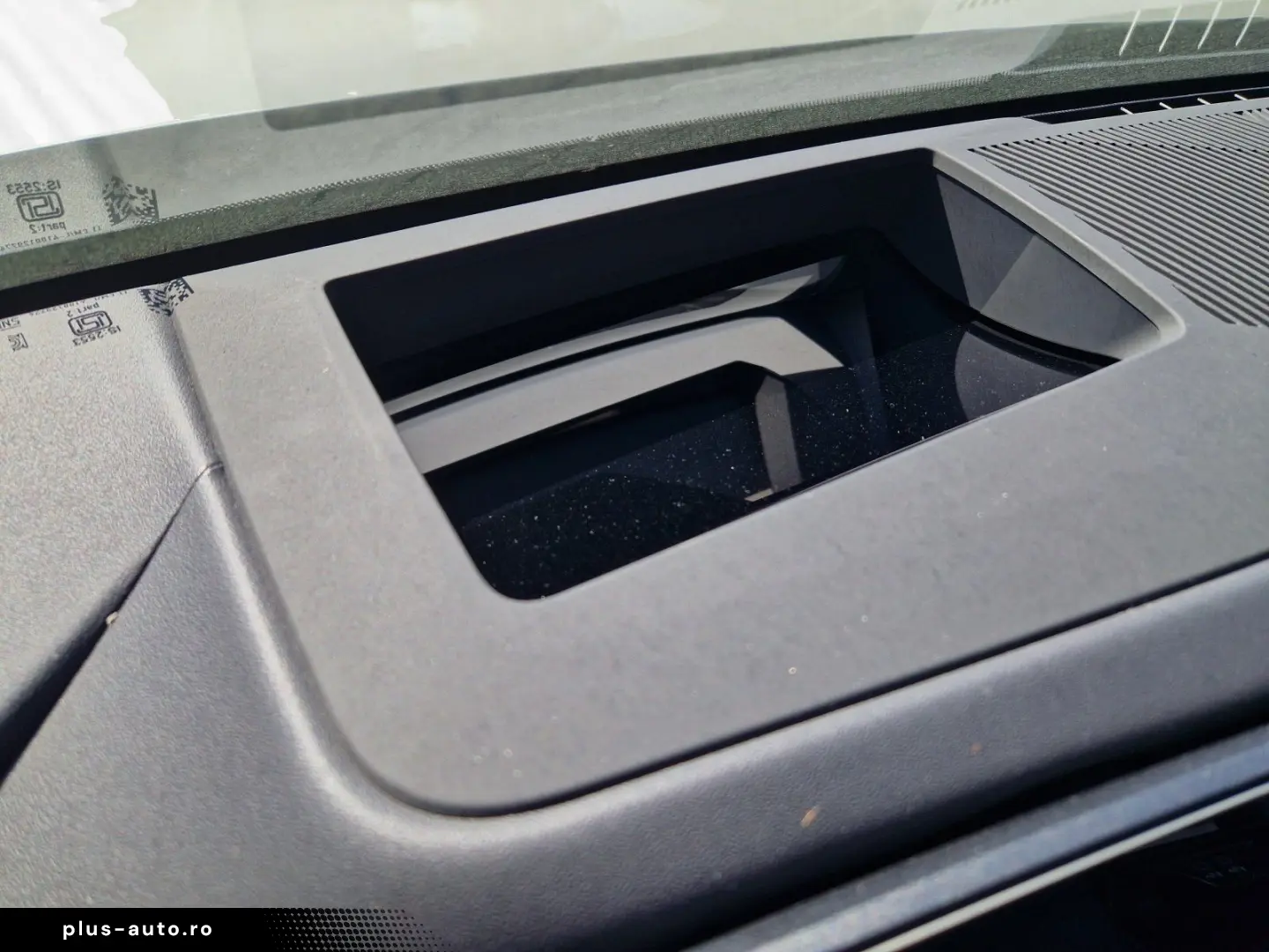 BMW 530e M Sport Pro AHK Pano 21 LMR B&W