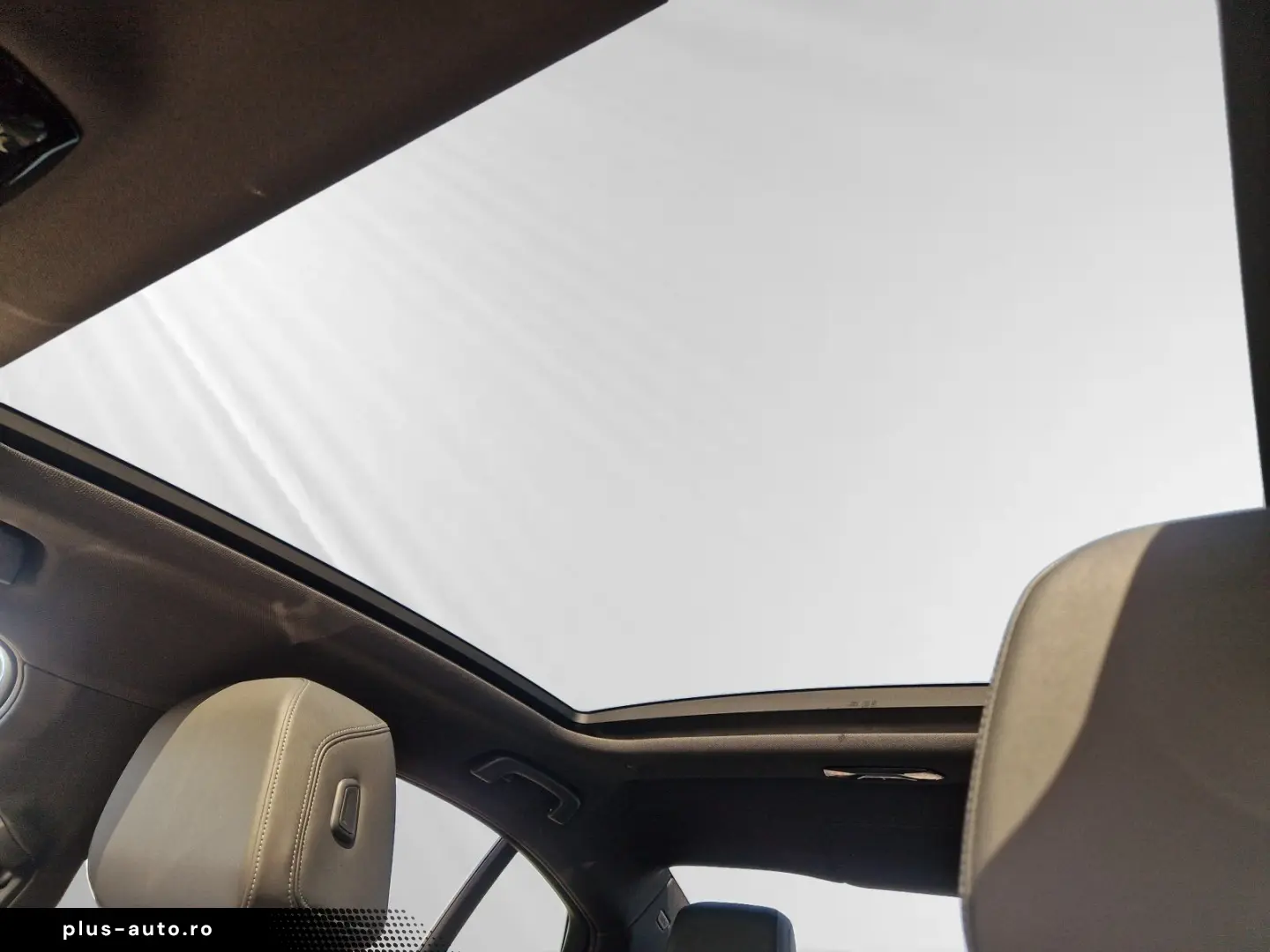 BMW 530e M Sport Pro AHK Pano 21 LMR B&W