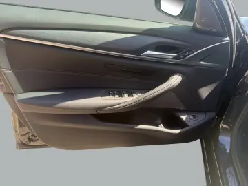 BMW 530d xDrive A Laser HEAD-UP SITZBELÜFT RFK HIFI
