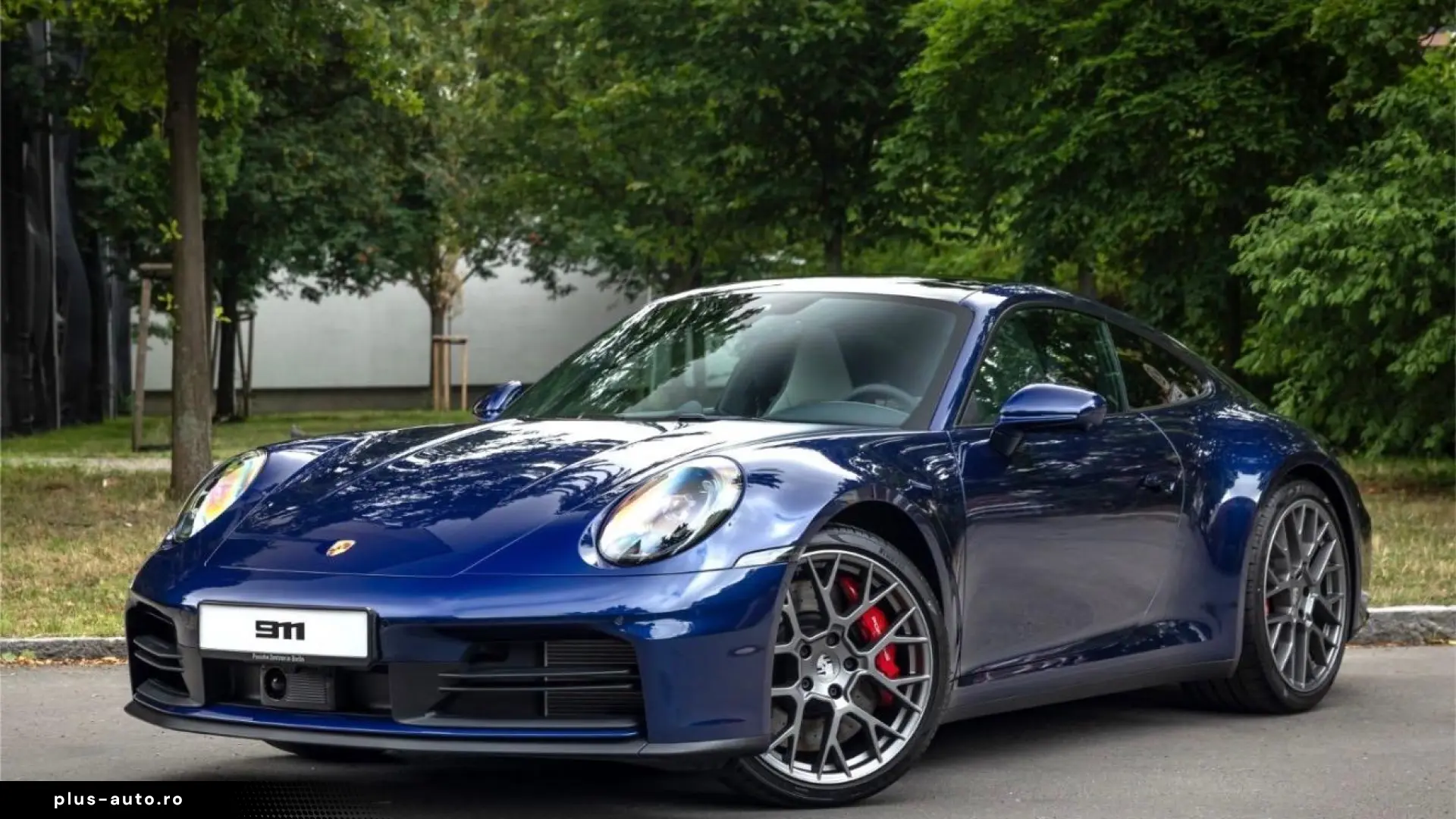 Porsche 992 911 Carrera 4S InnoDrive Surround-View BOSE