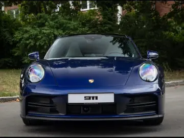 Porsche 992 911 Carrera 4S InnoDrive Surround-View BOSE
