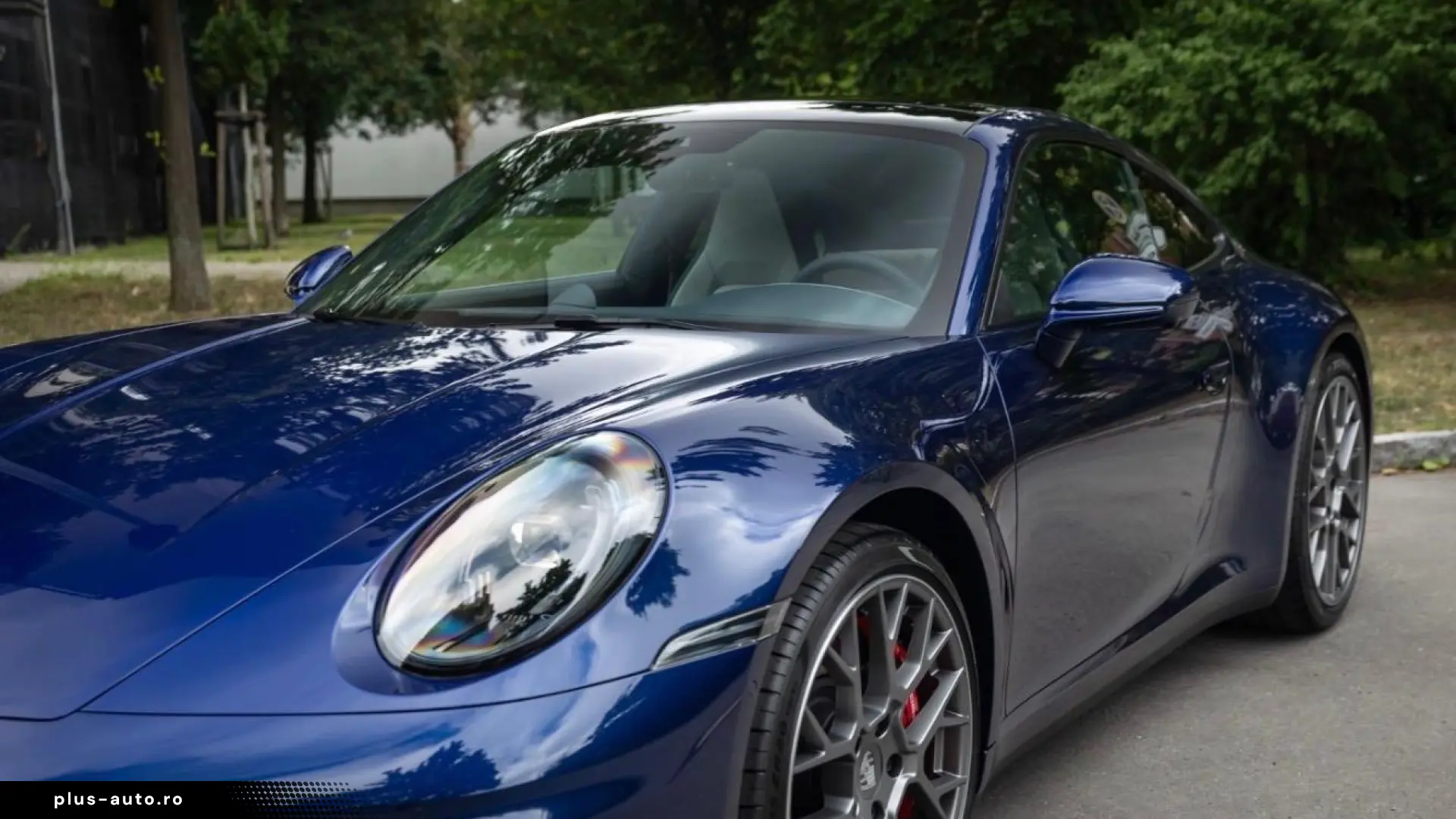 Porsche 992 911 Carrera 4S InnoDrive Surround-View BOSE