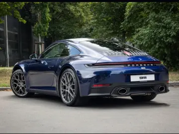 Porsche 992 911 Carrera 4S InnoDrive Surround-View BOSE