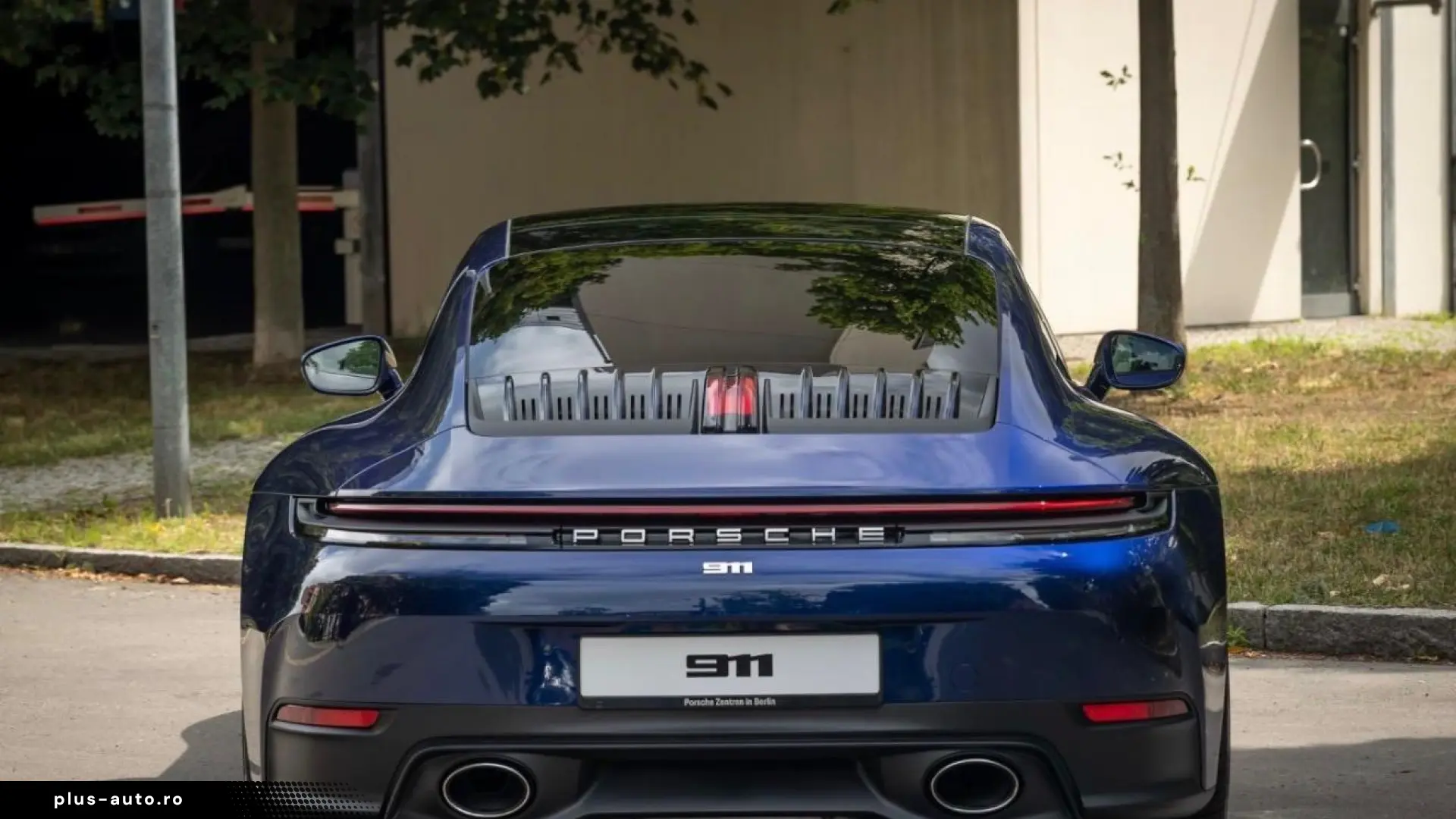 Porsche 992 911 Carrera 4S InnoDrive Surround-View BOSE