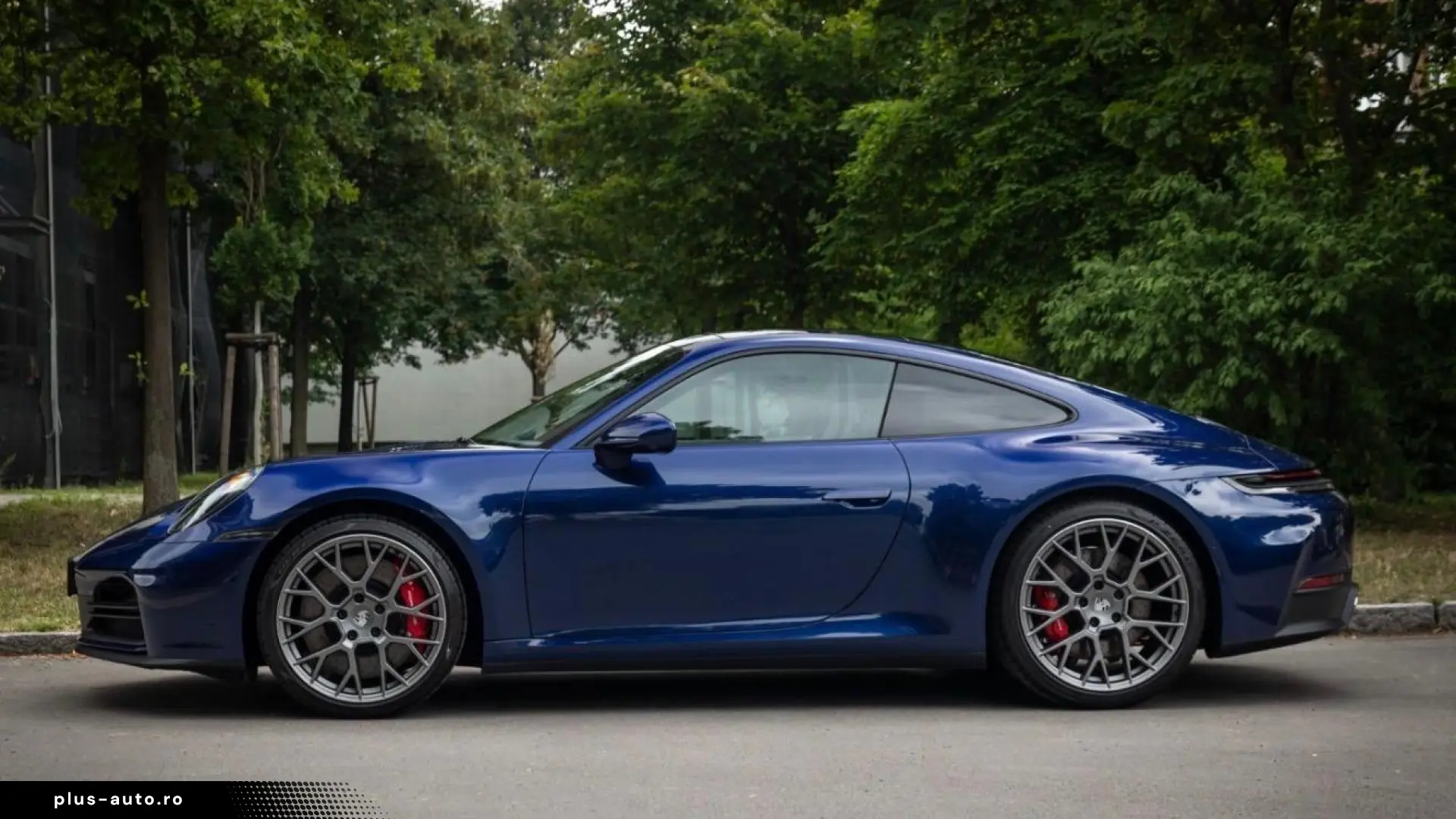 Porsche 992 911 Carrera 4S InnoDrive Surround-View BOSE