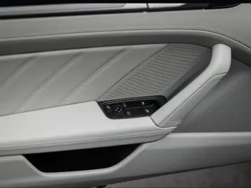Porsche 992 911 Carrera 4S InnoDrive Surround-View BOSE