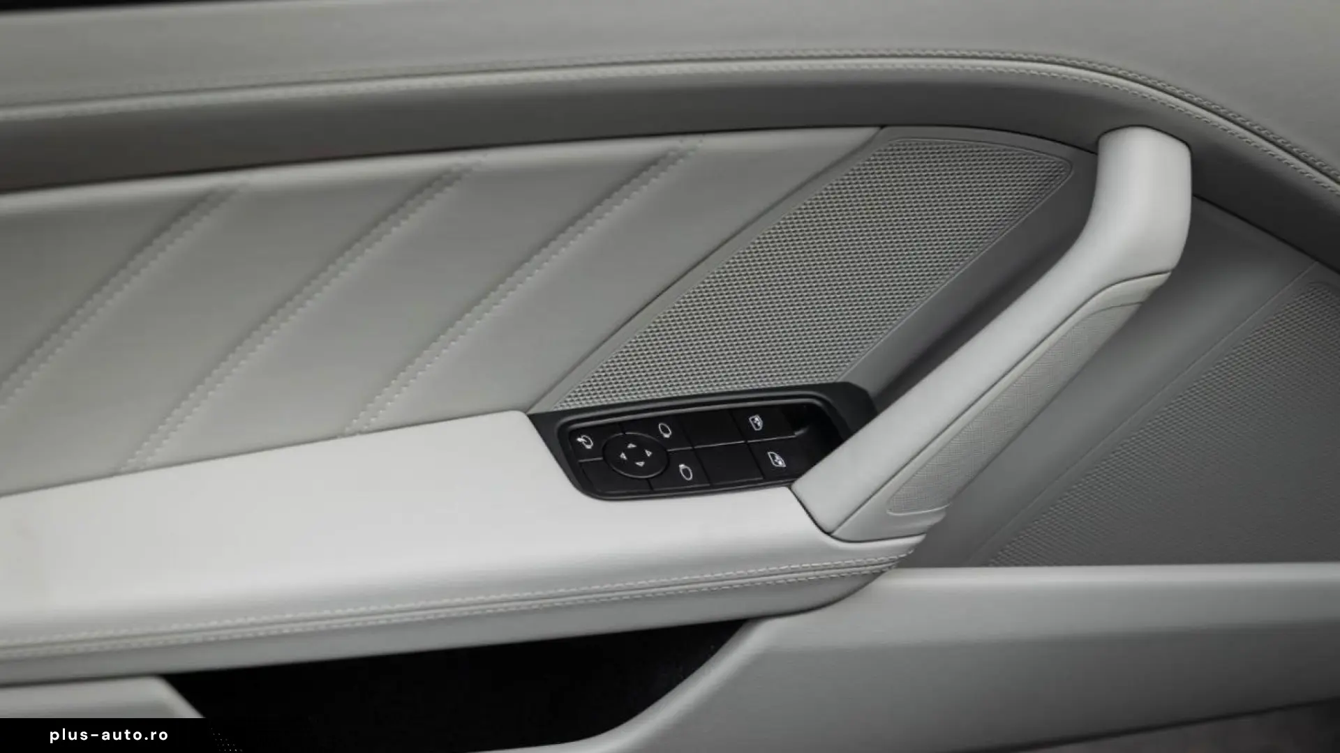 Porsche 992 911 Carrera 4S InnoDrive Surround-View BOSE