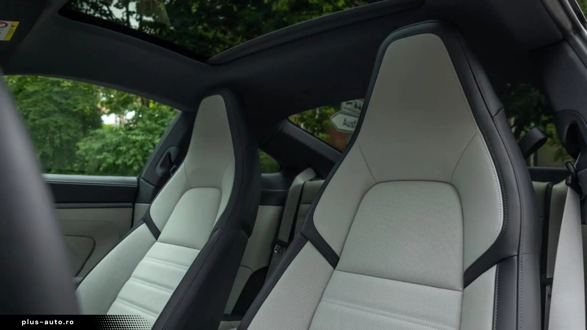Porsche 992 911 Carrera 4S InnoDrive Surround-View BOSE