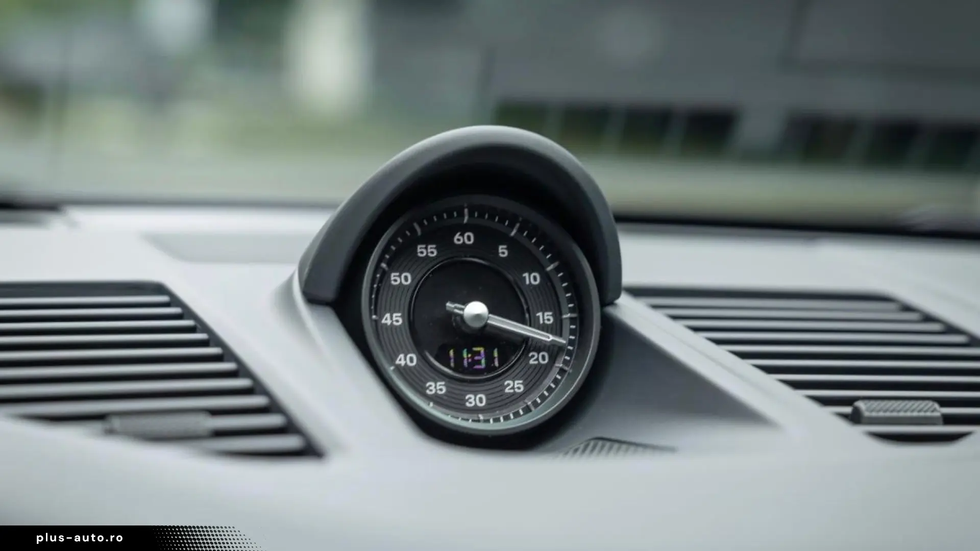 Porsche 992 911 Carrera 4S InnoDrive Surround-View BOSE