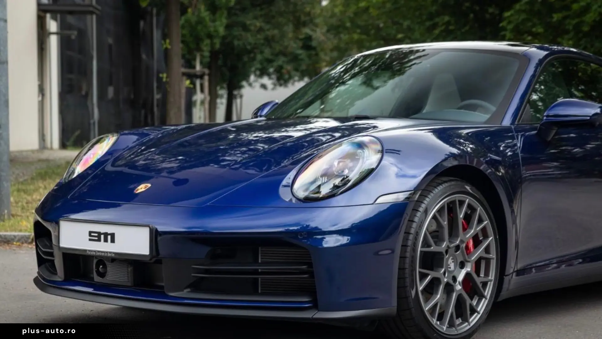Porsche 992 911 Carrera 4S InnoDrive Surround-View BOSE