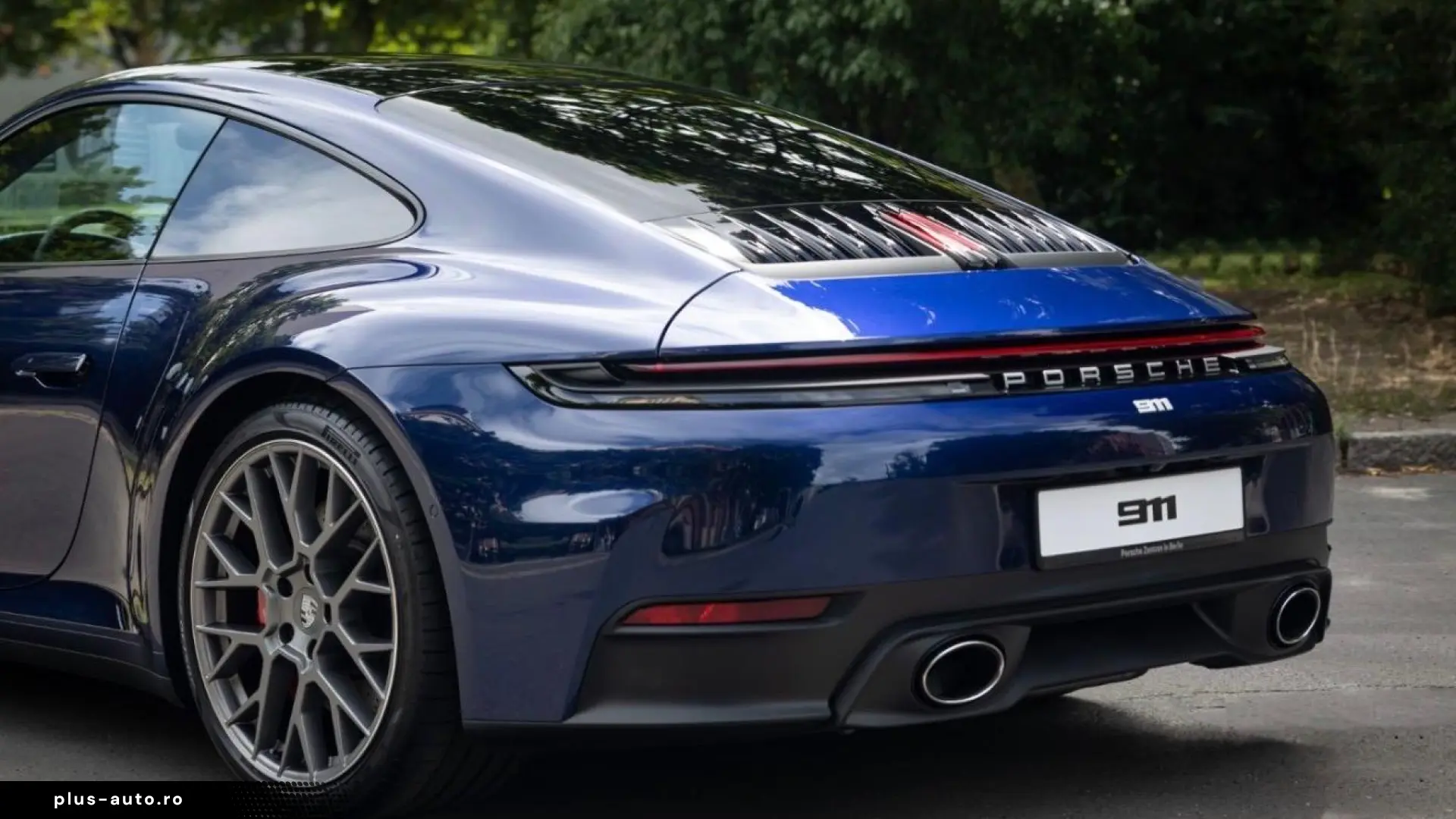 Porsche 992 911 Carrera 4S InnoDrive Surround-View BOSE