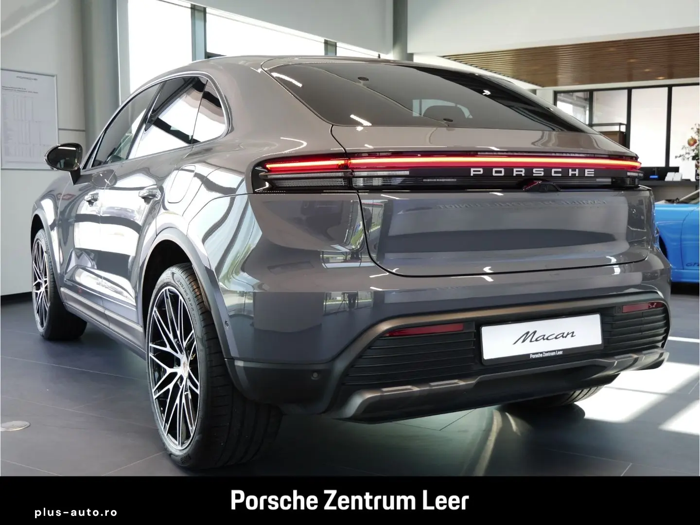 PORSCHE Macan Electric 4 AHK ACC Burmester Luftfed. Surr