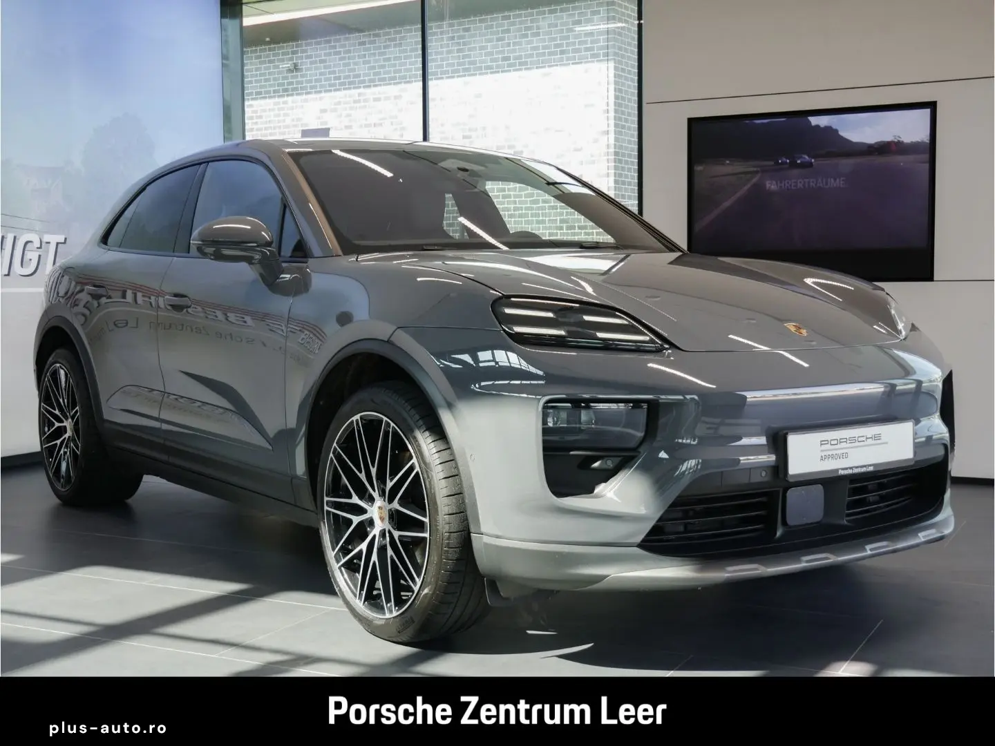 PORSCHE Macan Electric 4 AHK ACC Burmester Luftfed. Surr