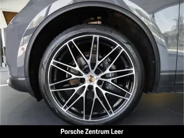 PORSCHE Macan Electric 4 AHK ACC Burmester Luftfed. Surr