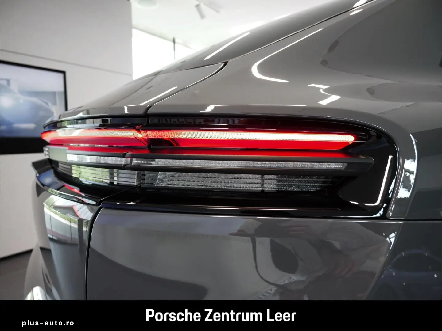 PORSCHE Macan Electric 4 AHK ACC Burmester Luftfed. Surr
