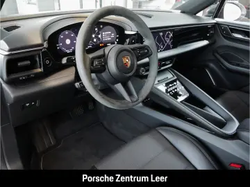 PORSCHE Macan Electric 4 AHK ACC Burmester Luftfed. Surr
