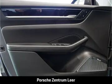 PORSCHE Macan Electric 4 AHK ACC Burmester Luftfed. Surr