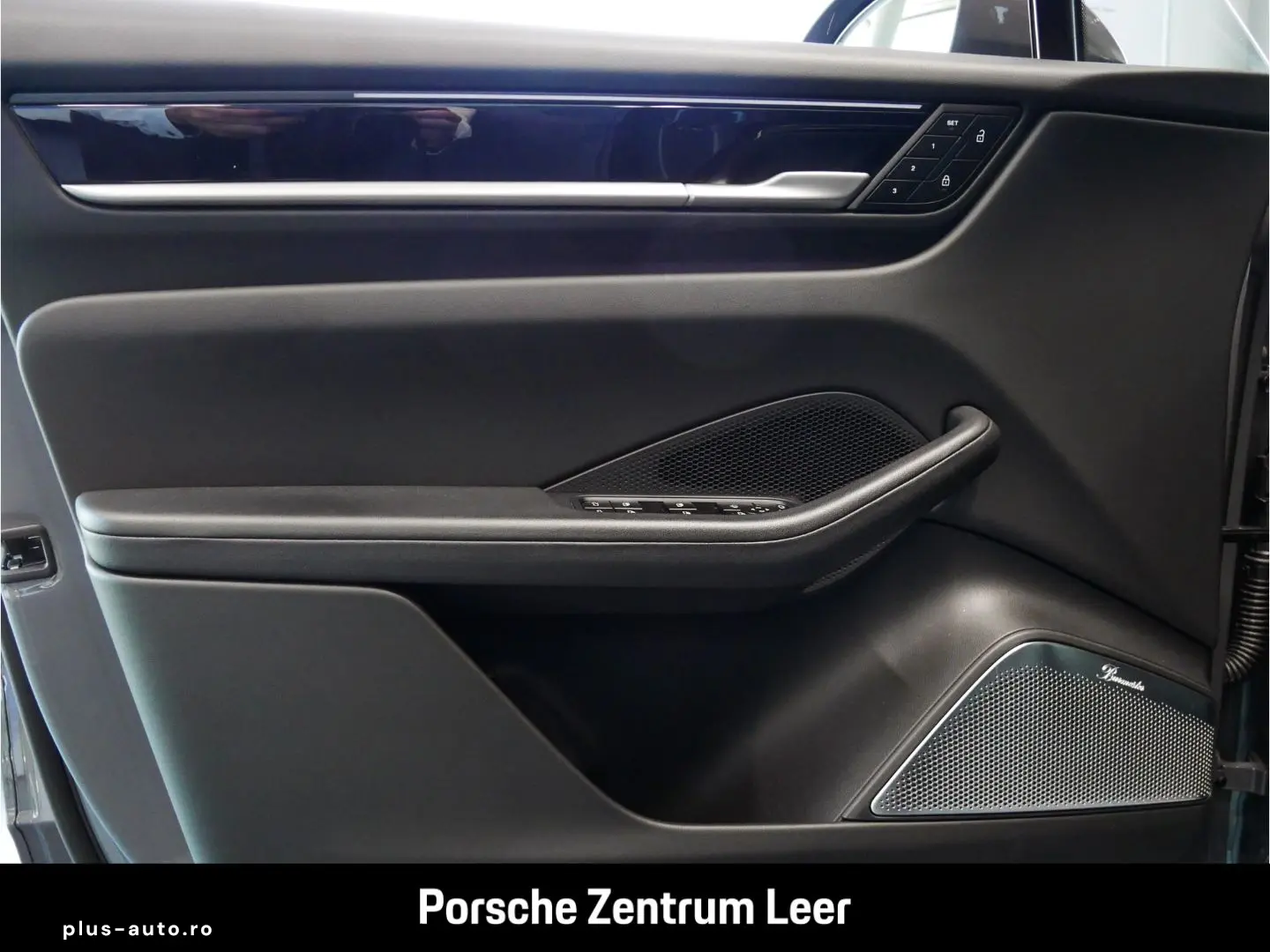 PORSCHE Macan Electric 4 AHK ACC Burmester Luftfed. Surr