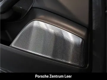 PORSCHE Macan Electric 4 AHK ACC Burmester Luftfed. Surr