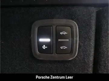 PORSCHE Macan Electric 4 AHK ACC Burmester Luftfed. Surr