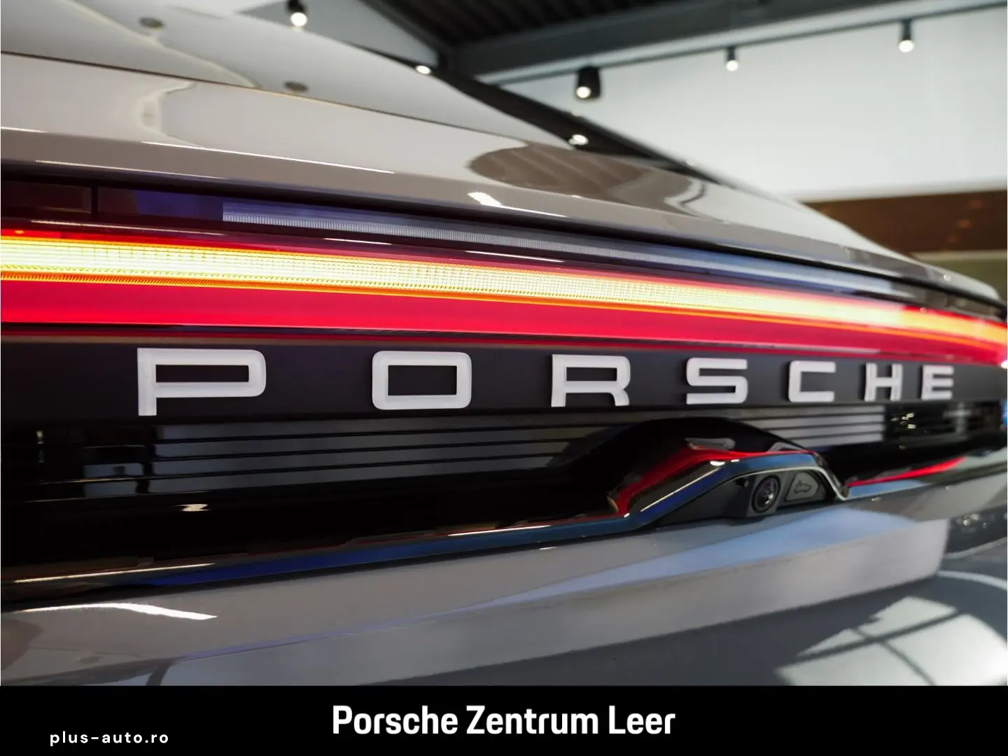 PORSCHE Macan Electric 4 AHK ACC Burmester Luftfed. Surr