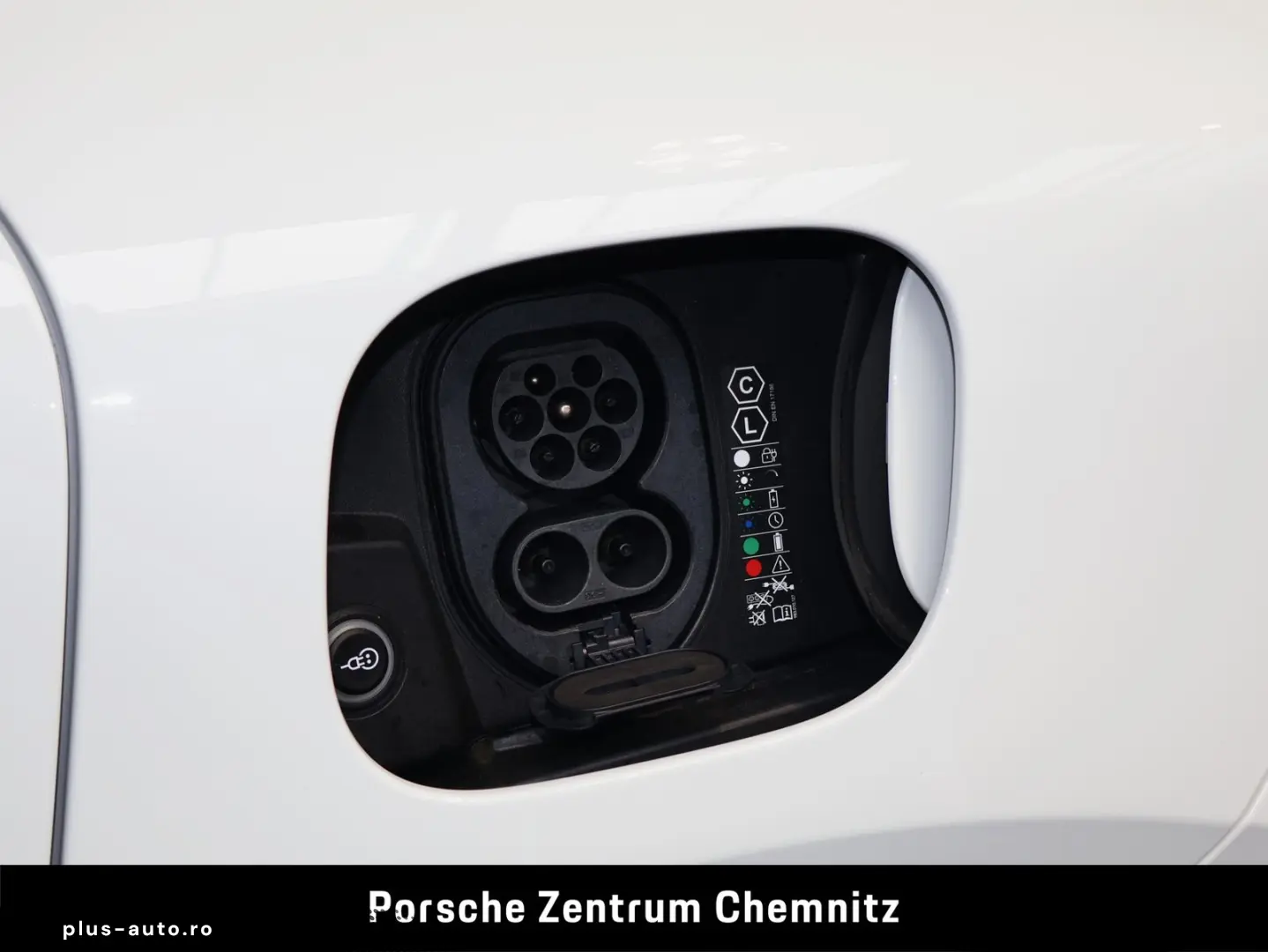 PORSCHE Macan 4 Electric Sitzbelüft.;Sport-Chrono;BOSE;1