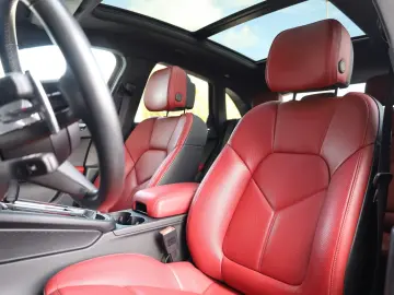 PORSCHE Macan T 360  PANO AHK 4xSHZ SBL LHZ BOSÉ TTW R21