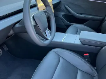 TESLA Model 3 Premium Long Range Dual AWD  6.000 km