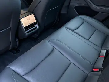 TESLA Model 3 Premium Long Range Dual AWD  6.000 km