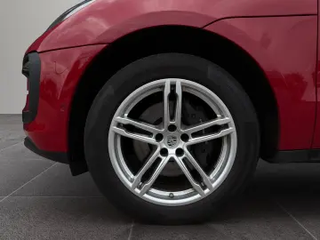PORSCHE Macan   Luftfederung inkl. PASM   Surround View