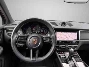 PORSCHE Macan   Luftfederung inkl. PASM   Surround View