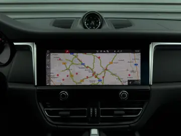 PORSCHE Macan   Luftfederung inkl. PASM   Surround View