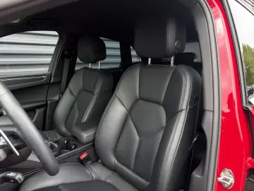 PORSCHE Macan   Luftfederung inkl. PASM   Surround View