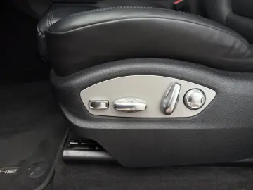PORSCHE Macan   Luftfederung inkl. PASM   Surround View