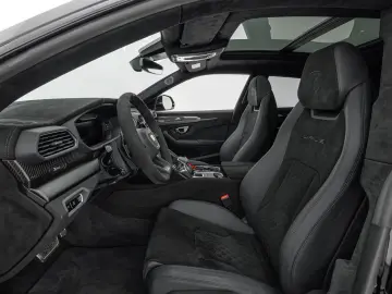 LAMBORGHINI Urus Performante Carbon Selezione