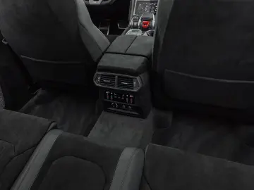 LAMBORGHINI Urus Performante Carbon Selezione