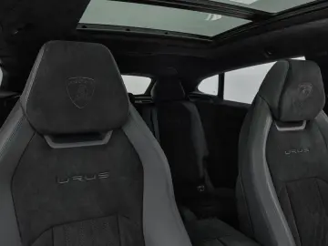 LAMBORGHINI Urus Performante Carbon Selezione