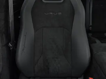 LAMBORGHINI Urus Performante Carbon Selezione