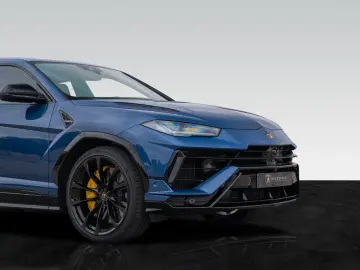 LAMBORGHINI Urus S   Big Interior Carbon   Rear Seat Ent.