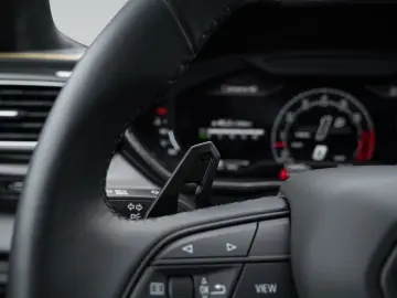 LAMBORGHINI Urus S   Big Interior Carbon   Rear Seat Ent.