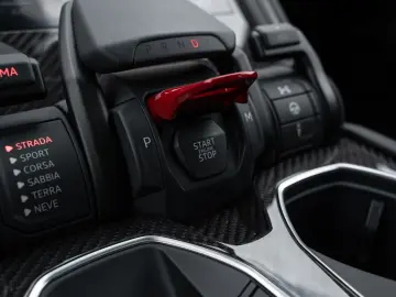 LAMBORGHINI Urus S   Big Interior Carbon   Rear Seat Ent.
